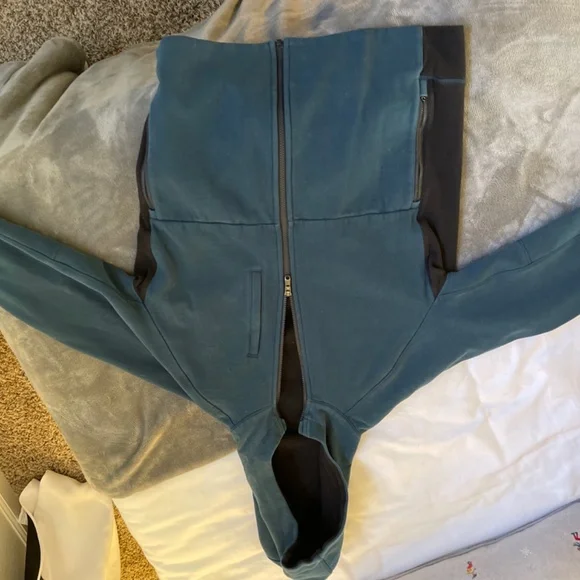 Lululemon Men’s Medium Full Zip Hoodie